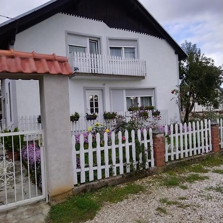 Hotel Sobe Za Nocenje Gospić Extérieur photo