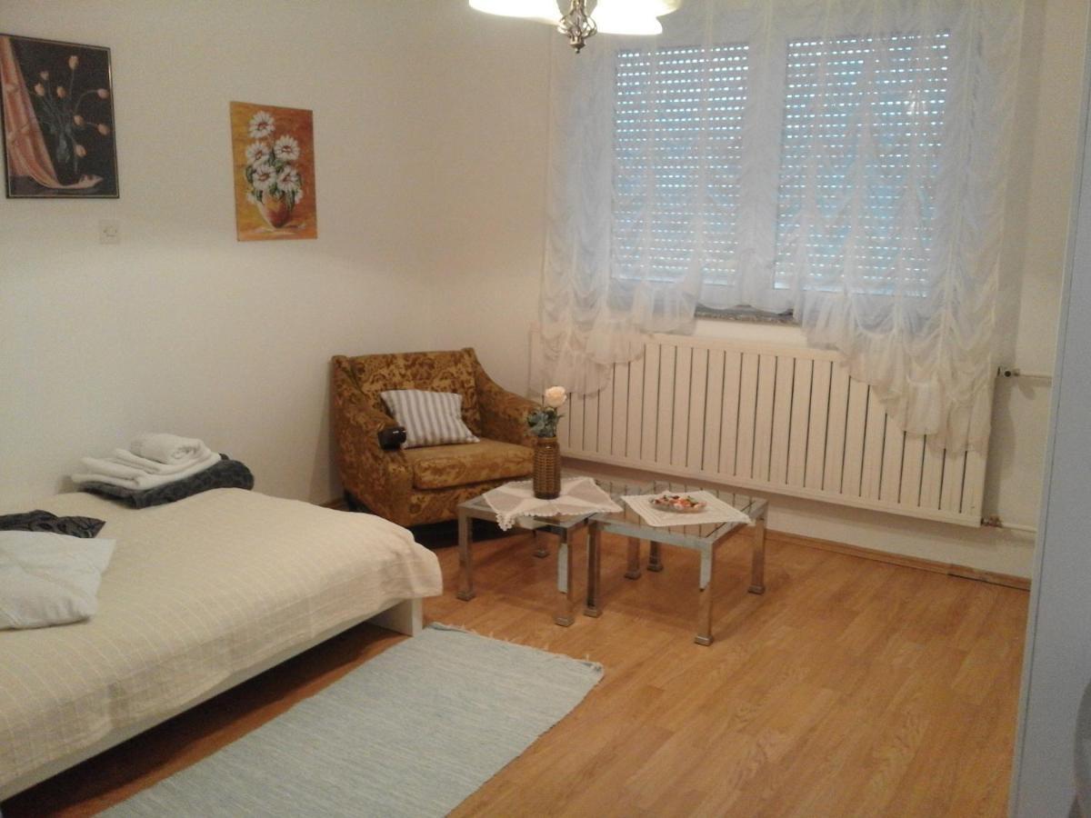 Hotel Sobe Za Nocenje Gospić Extérieur photo