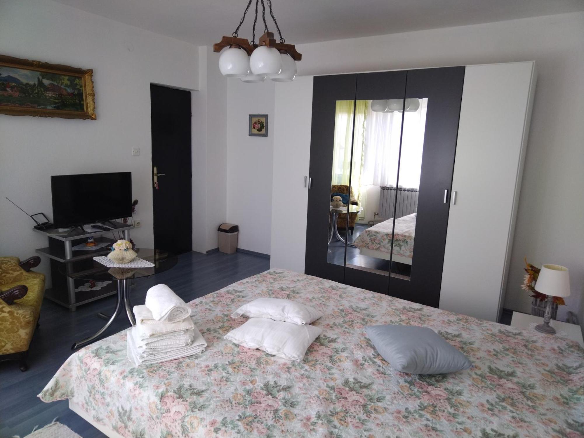 Hotel Sobe Za Nocenje Gospić Extérieur photo
